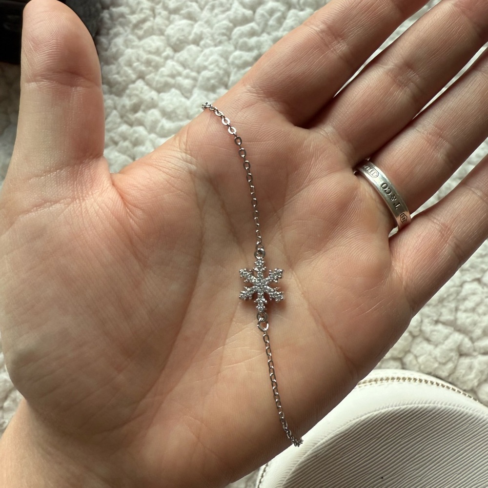 Silver Snowflake Bracelet